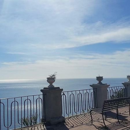 L.T. Metis Hotel Acireale Bagian luar foto
